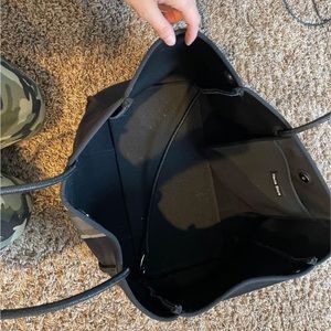 Brand new haute shore discontinued Greyson tote bag